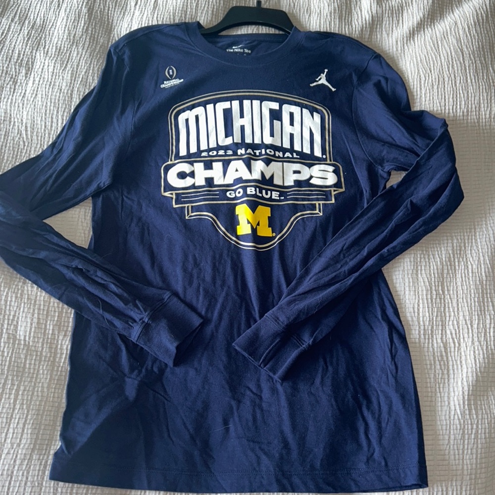 Michigan wolverines long sleeve tee